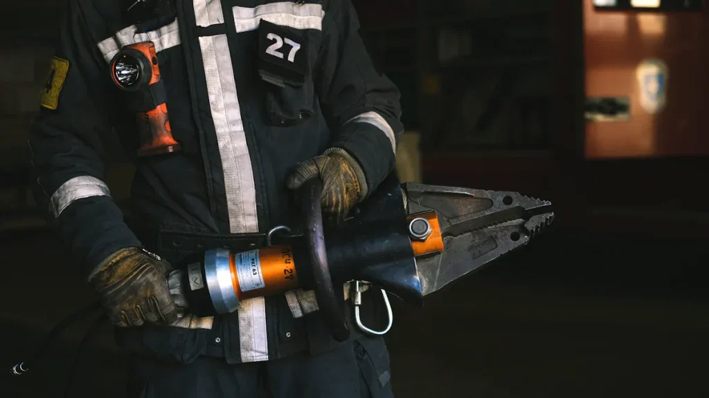 How to Convert EHS Compliance into Operational Efficiency in Lone Worker Safety